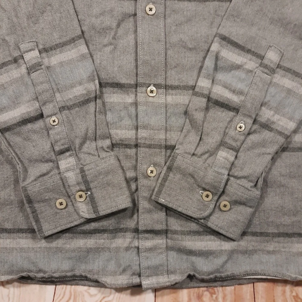 The North Face Flannel Shirt Mens Medium Cotton Gray Outdoor Hiking Travel
